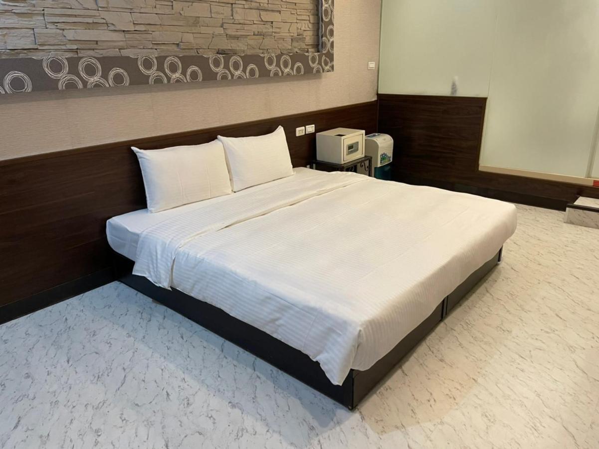 苓旅萬年-Lin Inn Wan Nian Taipei Esterno foto
