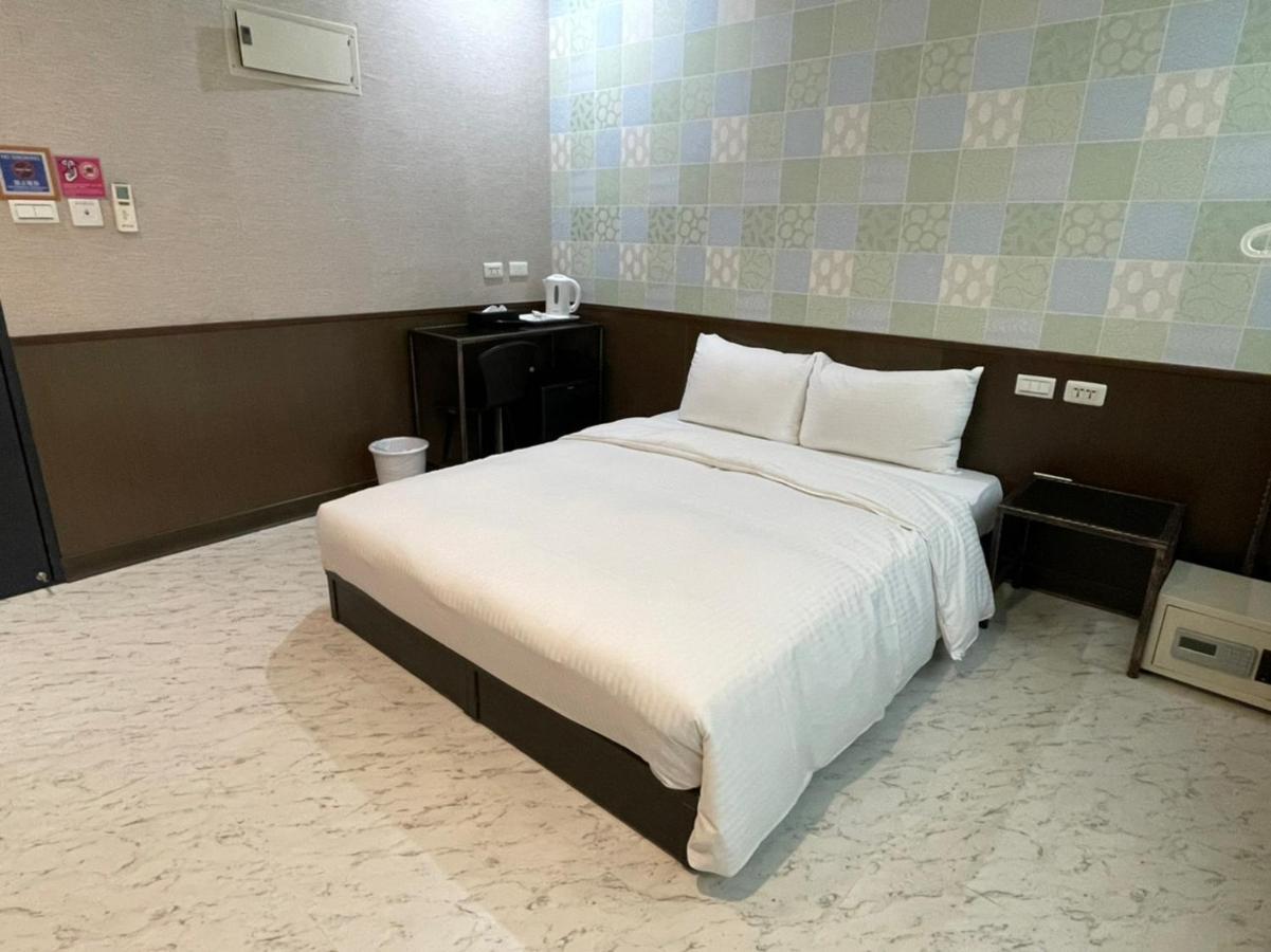 苓旅萬年-Lin Inn Wan Nian Taipei Esterno foto